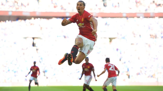 zlatan-community-shield-manchester-united.jpg